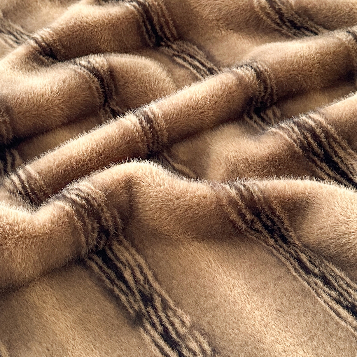91家纺网 家纺一手货源 找家纺 （总）肖恩毯业 2025新款轻奢大金狐貂绒毯云锦绒毛毯仿裘皮毯加厚保暖高品高质顺滑长毛绒盖毯毯子
