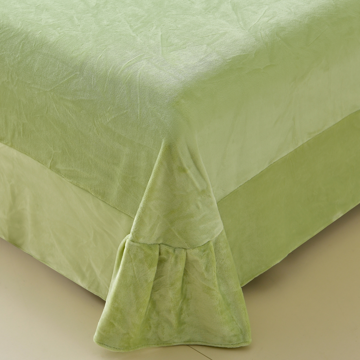 91家纺网 家纺一手货源 找家纺 畅畅家纺 2025新款冬季雕花绒赫本风牛奶绒花边四件套花边蝴蝶系列 玫瑰-绿