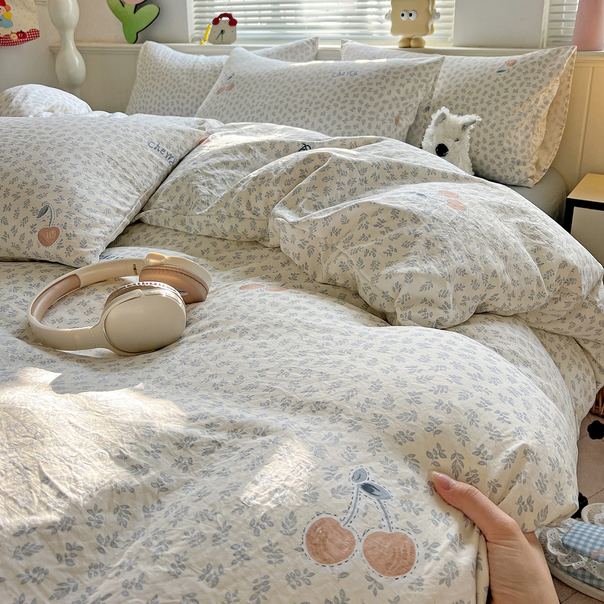 91家纺网 家纺一手货源 找家纺 暖芯优选 2025新款加厚爆款小布袋韩国古法水洗棉床单学生三件套床笠款四件套 蓝叶樱语