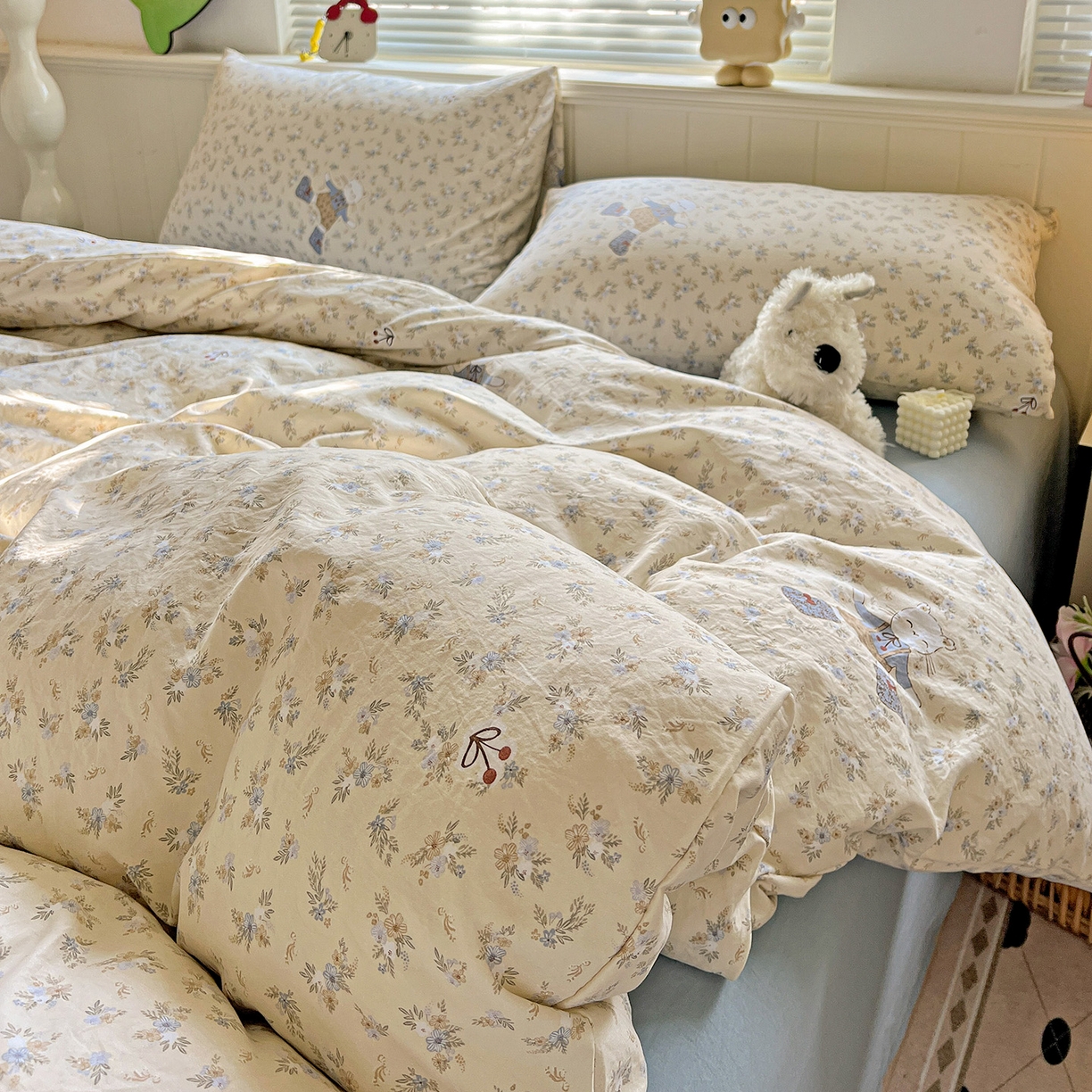 91家纺网 家纺一手货源 找家纺 暖芯优选 2025新款加厚爆款小布袋韩国古法水洗棉床单学生三件套床笠款四件套 碎花喵语