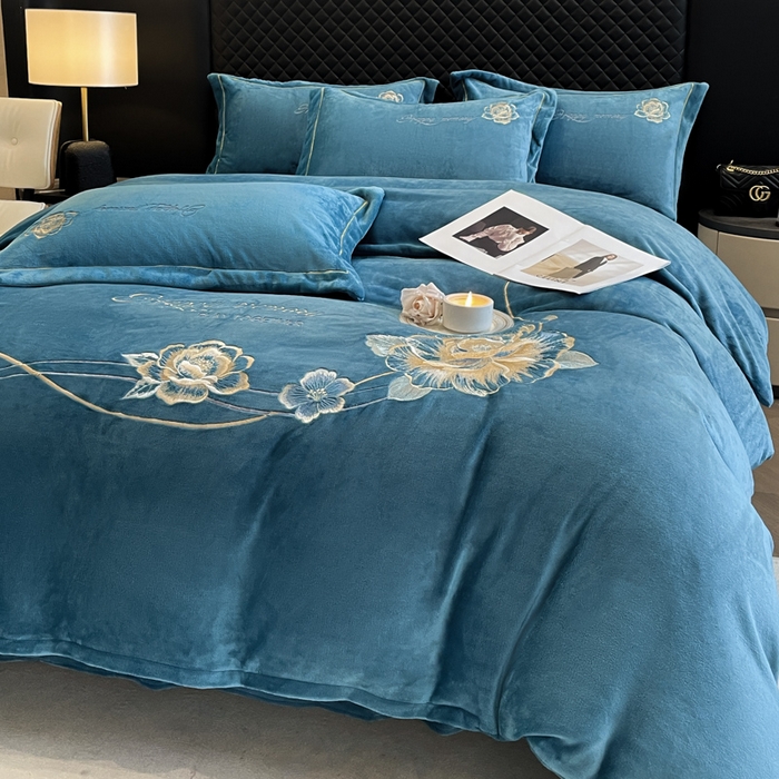 91家纺网 家纺一手货源 找家纺 （总）畅畅家纺 2025新款冬季牛奶绒绣花绒四件套