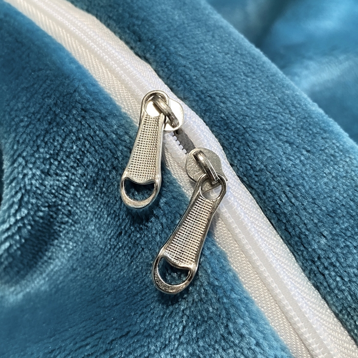 91家纺网 家纺一手货源 找家纺 畅畅家纺 2025新款冬季牛奶绒绣花绒四件套 芳华-宝蓝