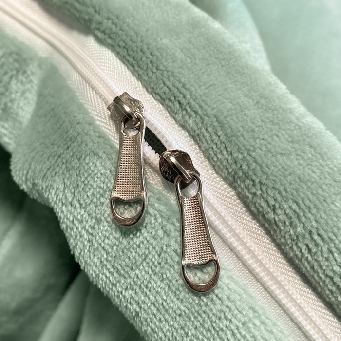 91家纺网 家纺一手货源 找家纺 畅畅家纺 2025新款冬季牛奶绒绣花绒四件套 芳华-湖兰