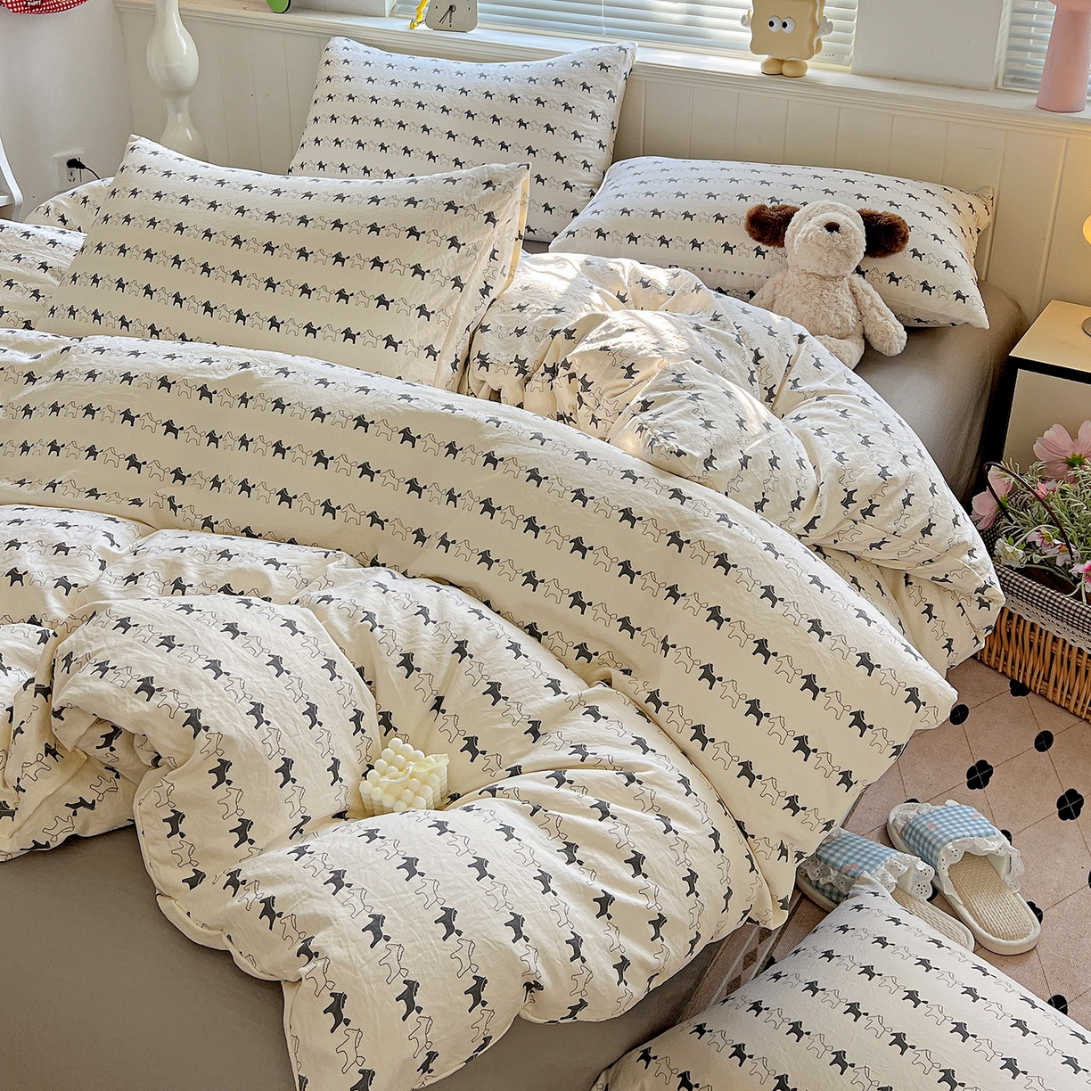 91家纺网 家纺一手货源 找家纺 暖芯优选 2025新款加厚爆款小布袋韩国古法水洗棉床单学生三件套床笠款四件套 小马漫步