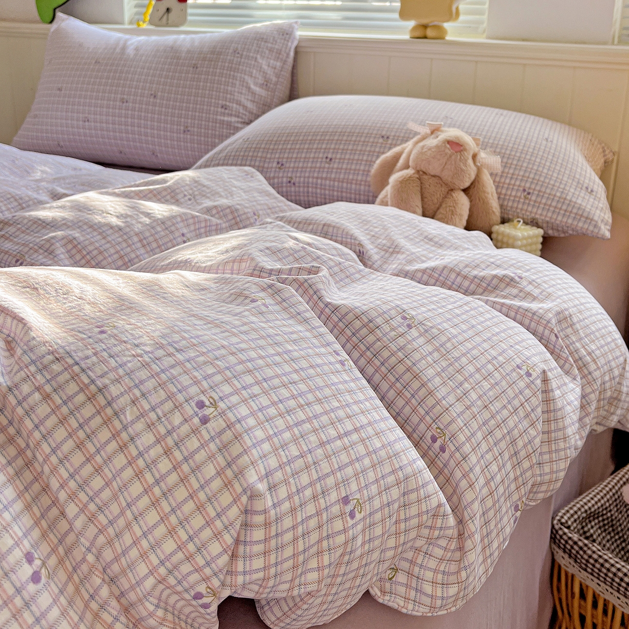 91家纺网 家纺一手货源 找家纺 暖芯优选 2025新款加厚爆款小布袋韩国古法水洗棉床单学生三件套床笠款四件套 紫格蜜语