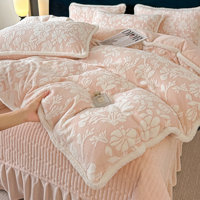 91家纺网 家纺一手货源 找家纺 （总）富米莱（原臻工厂） 2025新款高克重立体雕花牛奶绒四件套