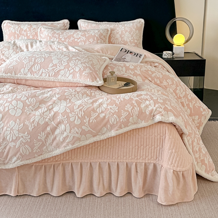 91家纺网 家纺一手货源 找家纺 （总）富米莱（原臻工厂） 2025新款高克重立体雕花牛奶绒四件套