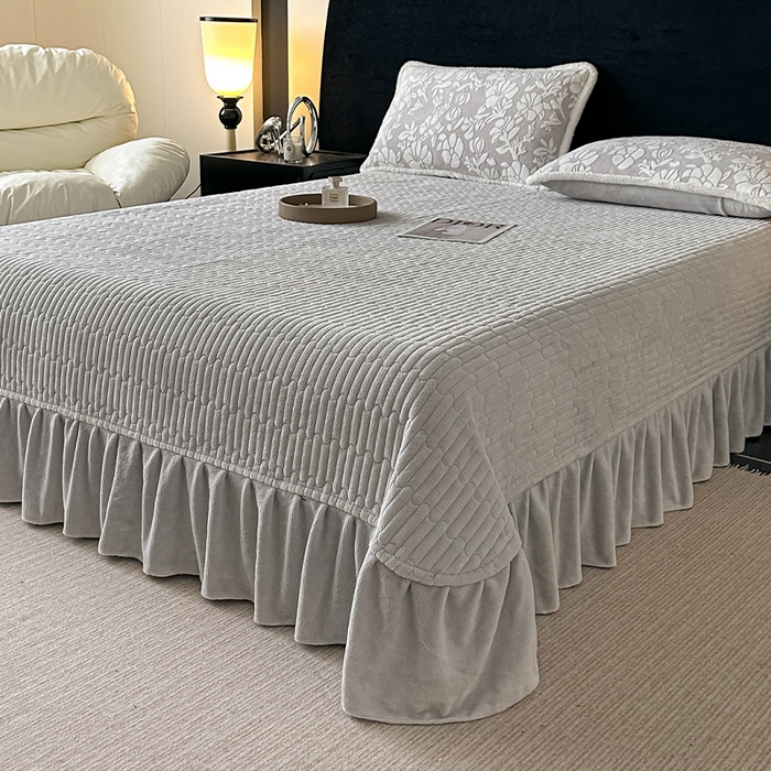 91家纺网 家纺一手货源 找家纺 富米莱（原臻工厂） 2025新款高克重立体雕花牛奶绒四件套 繁花-灰