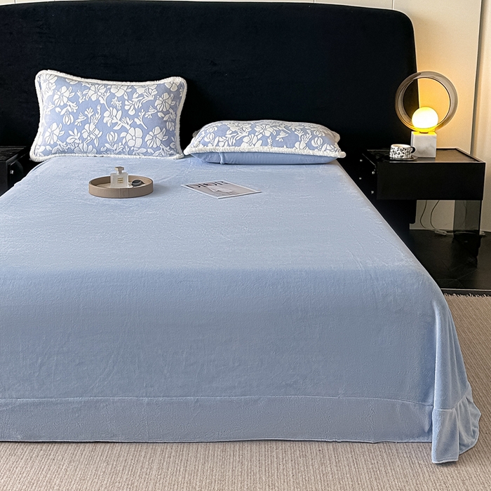 91家纺网 家纺一手货源 找家纺 富米莱（原臻工厂） 2025新款高克重立体雕花牛奶绒四件套 繁花-蓝