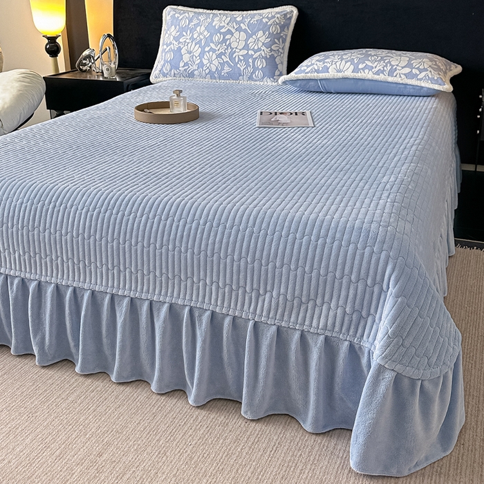 91家纺网 家纺一手货源 找家纺 富米莱（原臻工厂） 2025新款高克重立体雕花牛奶绒四件套 繁花-蓝