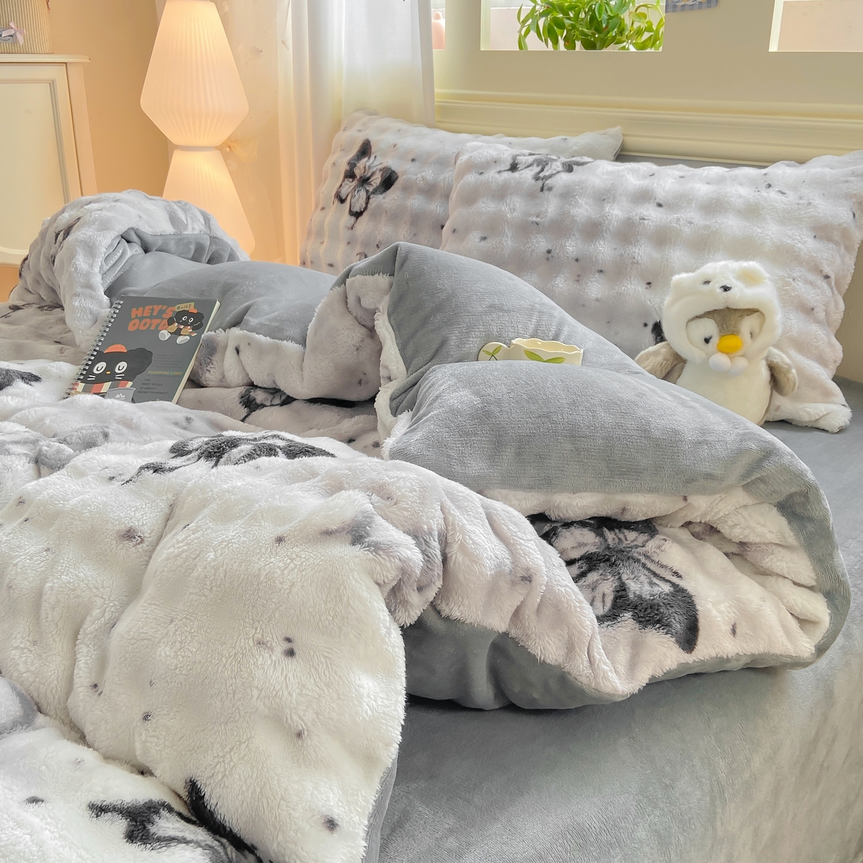 91家纺网 家纺一手货源 找家纺 （总）耐思家纺 2025新款泡泡牛奶绒印花四件套系列