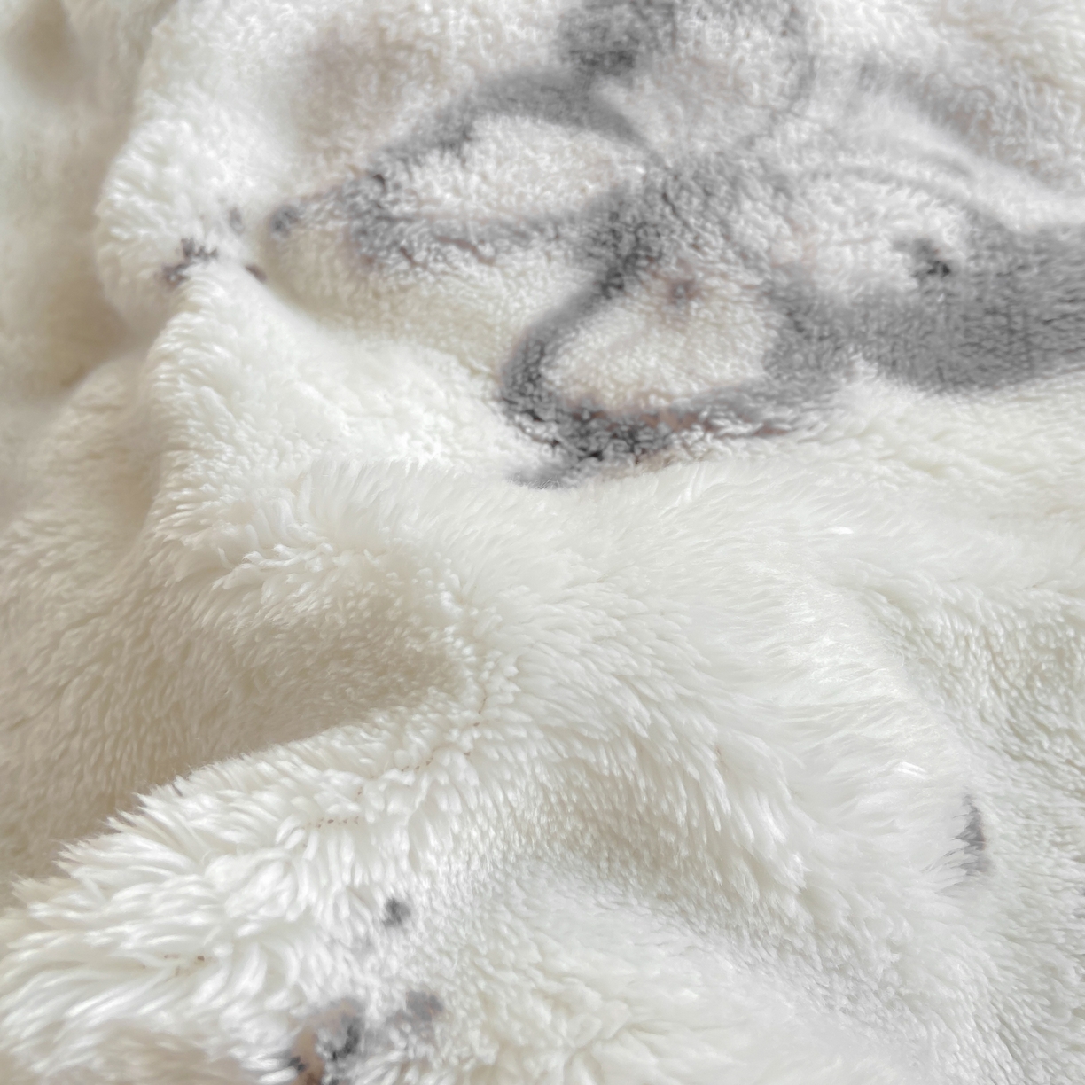 91家纺网 家纺一手货源 找家纺 （总）耐思家纺 2025新款泡泡牛奶绒印花四件套系列