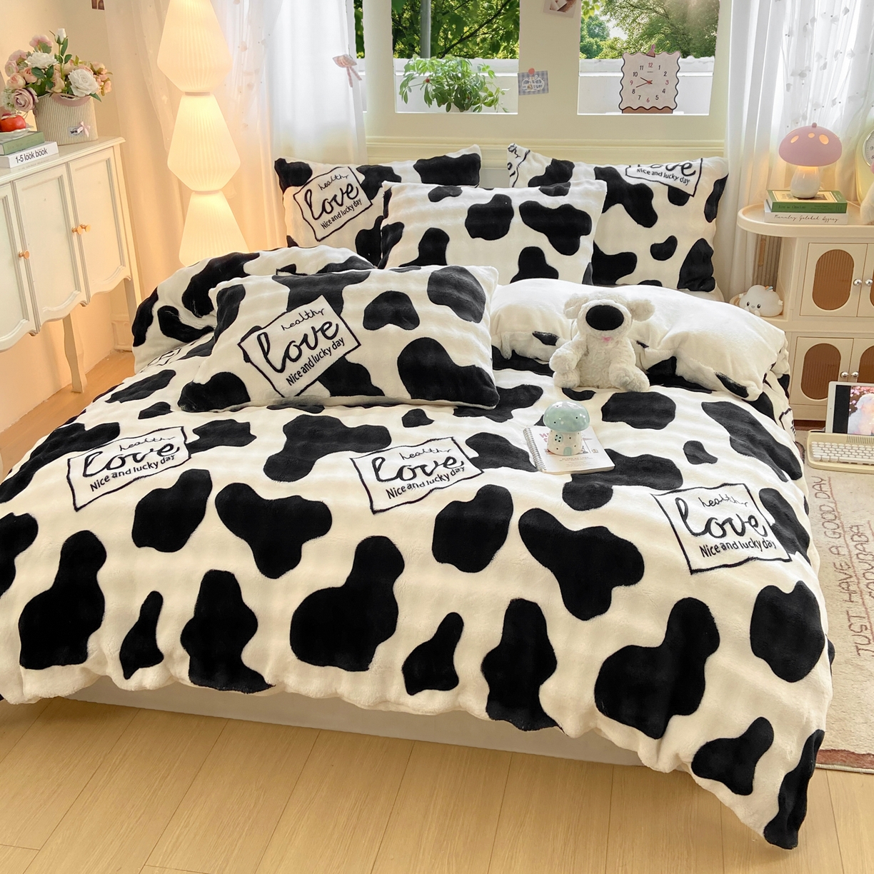 91家纺网 家纺一手货源 找家纺 （总）耐思家纺 2025新款泡泡牛奶绒印花四件套系列