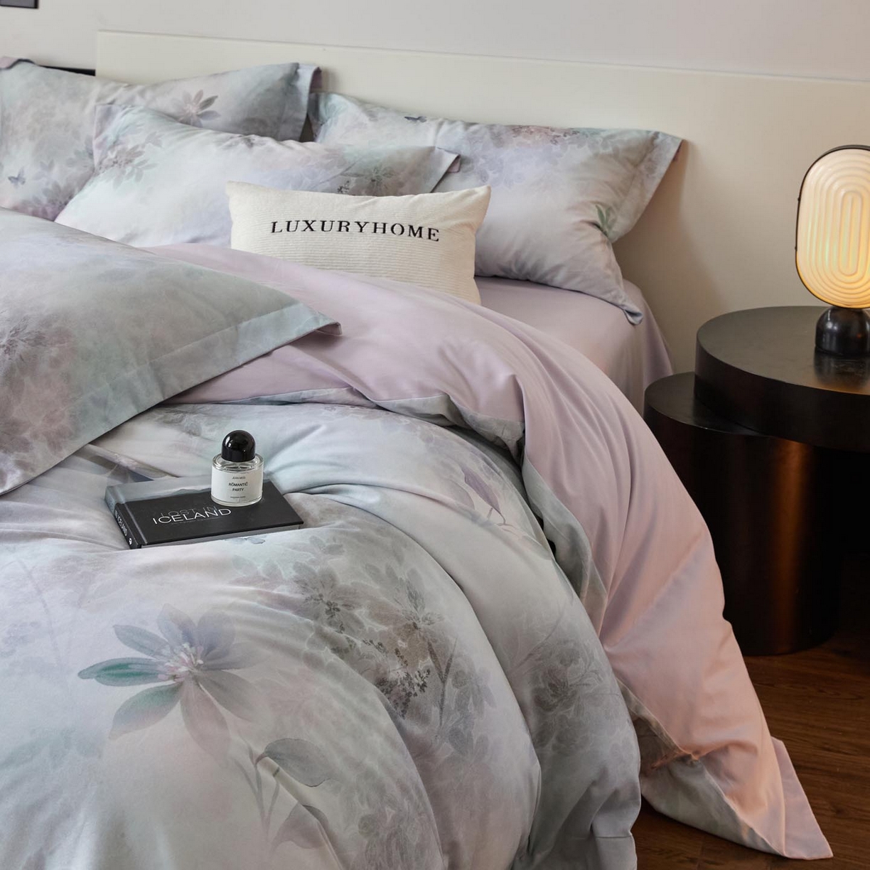 91家纺网 家纺一手货源 找家纺 （总）涵宸家纺 2025新款50S全棉磨毛压边款四件套【更多花型 联系商家电话：17798859966 微信同号，网站：www.hanchenjf.com】