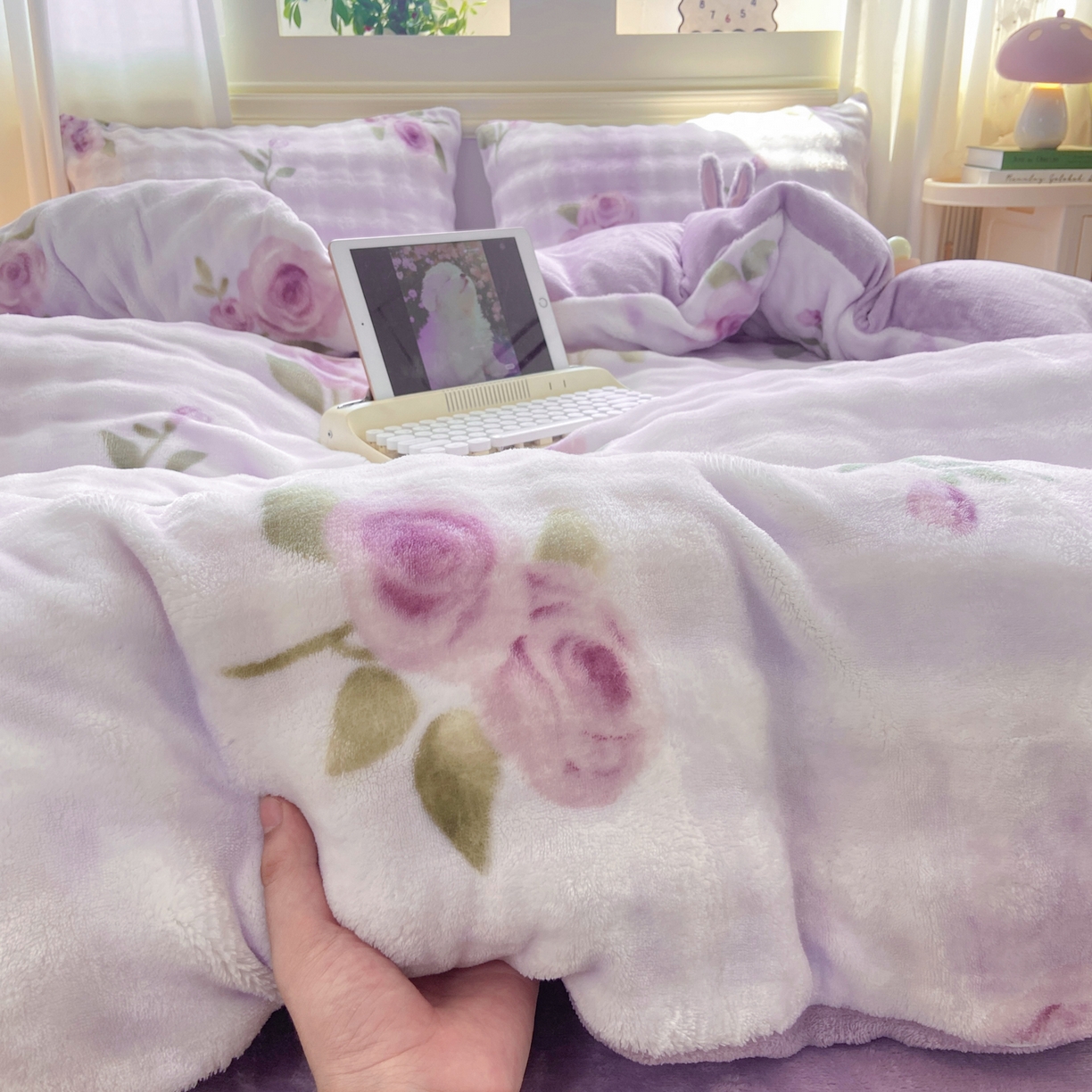 91家纺网 家纺一手货源 找家纺 耐思家纺 2025新款泡泡牛奶绒印花四件套系列 泡泡-花语