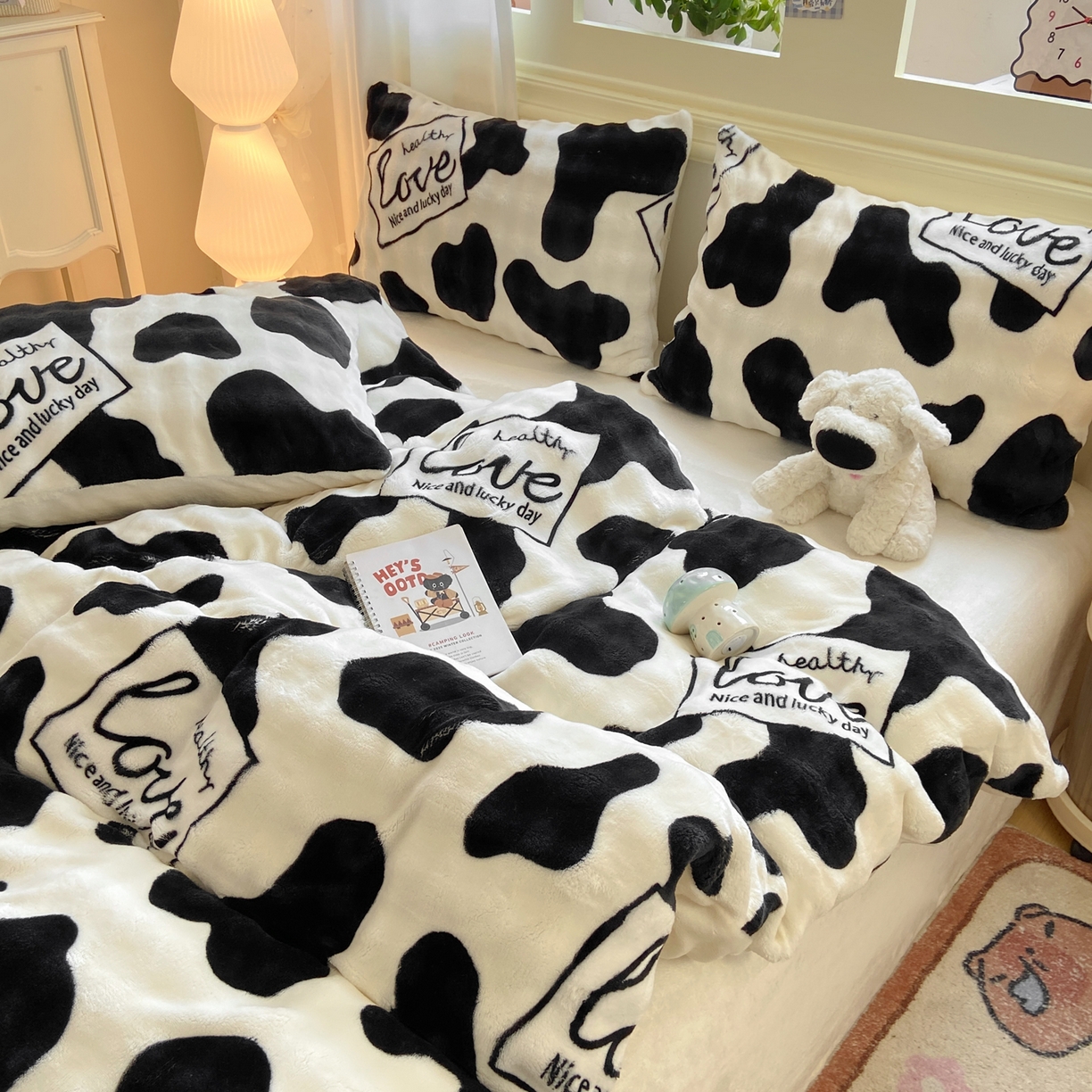 91家纺网 家纺一手货源 找家纺 耐思家纺 2025新款泡泡牛奶绒印花四件套系列 泡泡-萌牛