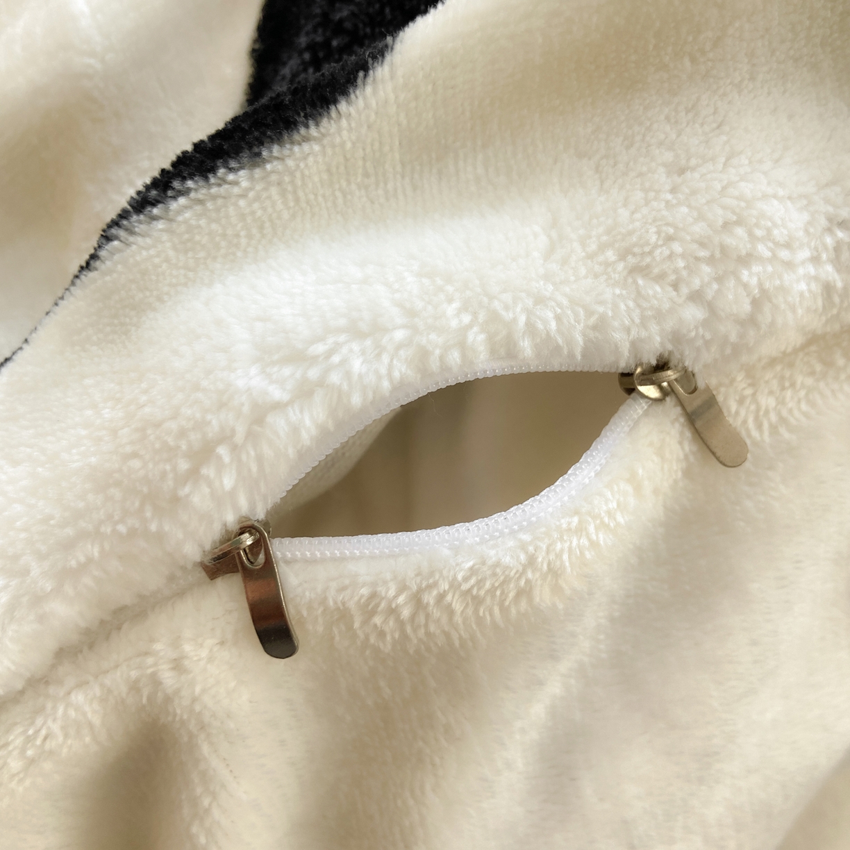 91家纺网 家纺一手货源 找家纺 耐思家纺 2025新款泡泡牛奶绒印花四件套系列 泡泡-萌牛