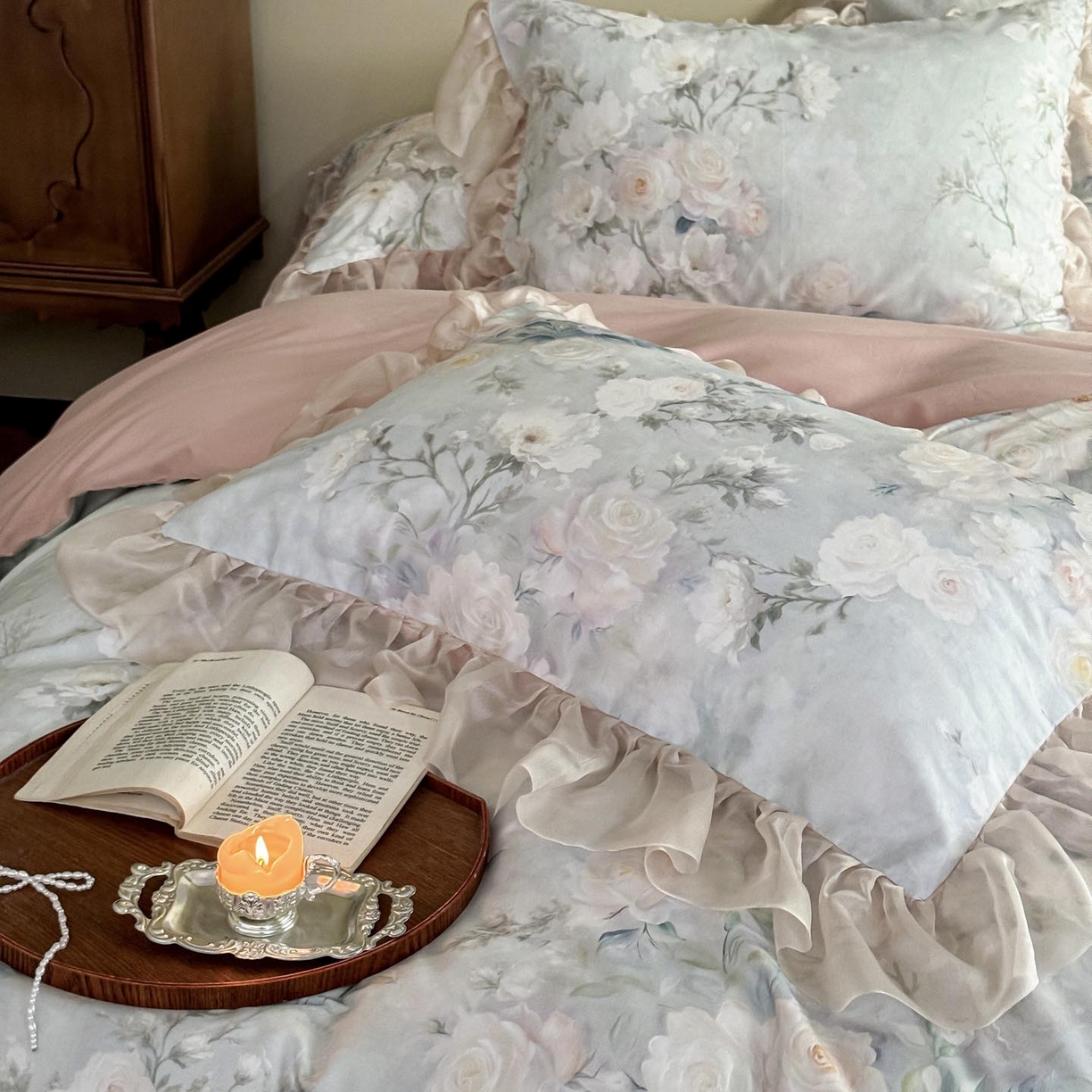 91家纺网 家纺一手货源 找家纺 （总）涵宸家纺 2025新款50S全棉磨毛花边四件套【更多花型联系商家电话：17798859966 微信同号，网站：www.hanchenjf.com】