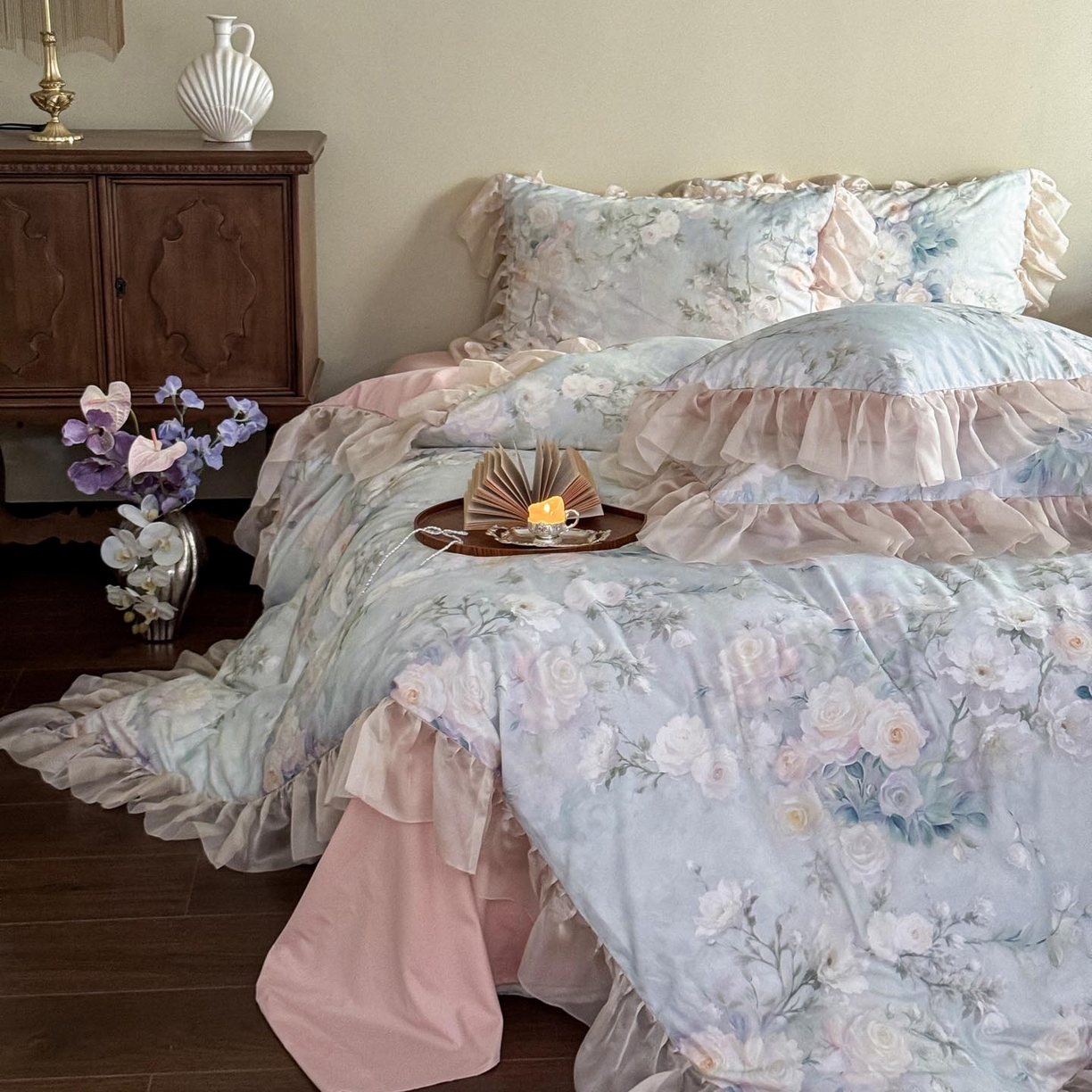 91家纺网 家纺一手货源 找家纺 （总）涵宸家纺 2025新款50S全棉磨毛花边四件套【更多花型联系商家电话：17798859966 微信同号，网站：www.hanchenjf.com】