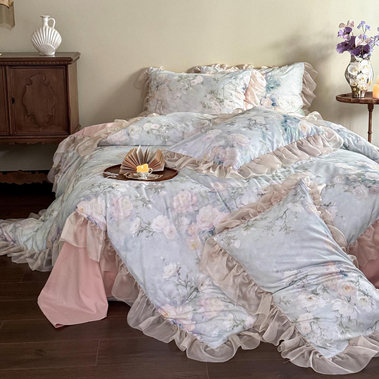 91家纺网 家纺一手货源 找家纺 （总）涵宸家纺 2025新款50S全棉磨毛花边四件套【更多花型联系商家电话：17798859966 微信同号，网站：www.hanchenjf.com】