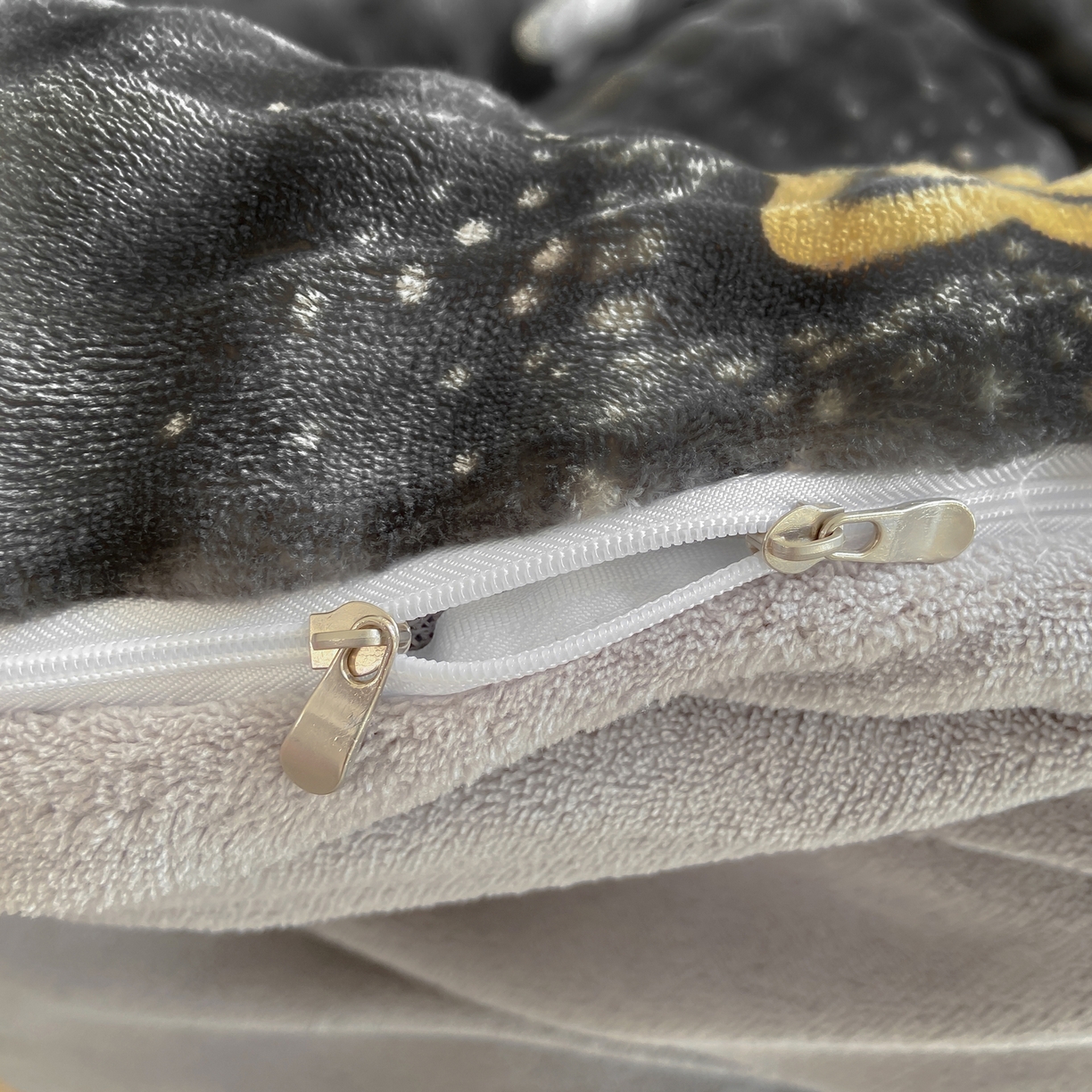 91家纺网 家纺一手货源 找家纺 耐思家纺 2025新款泡泡牛奶绒印花四件套系列 泡泡-星空