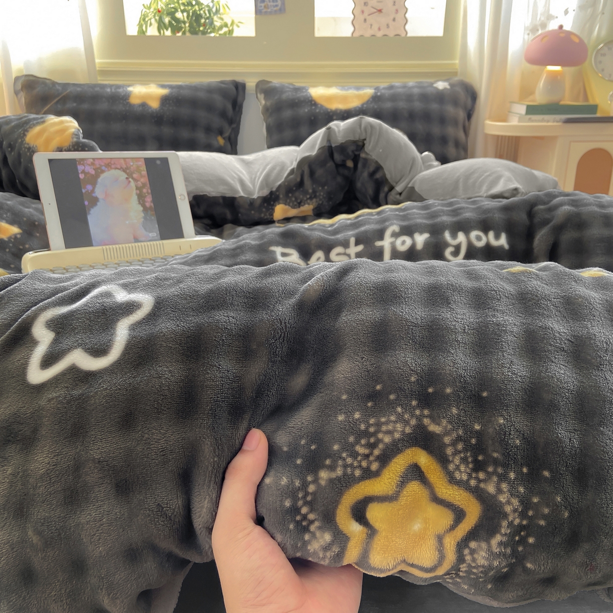 91家纺网 家纺一手货源 找家纺 耐思家纺 2025新款泡泡牛奶绒印花四件套系列 泡泡-星空