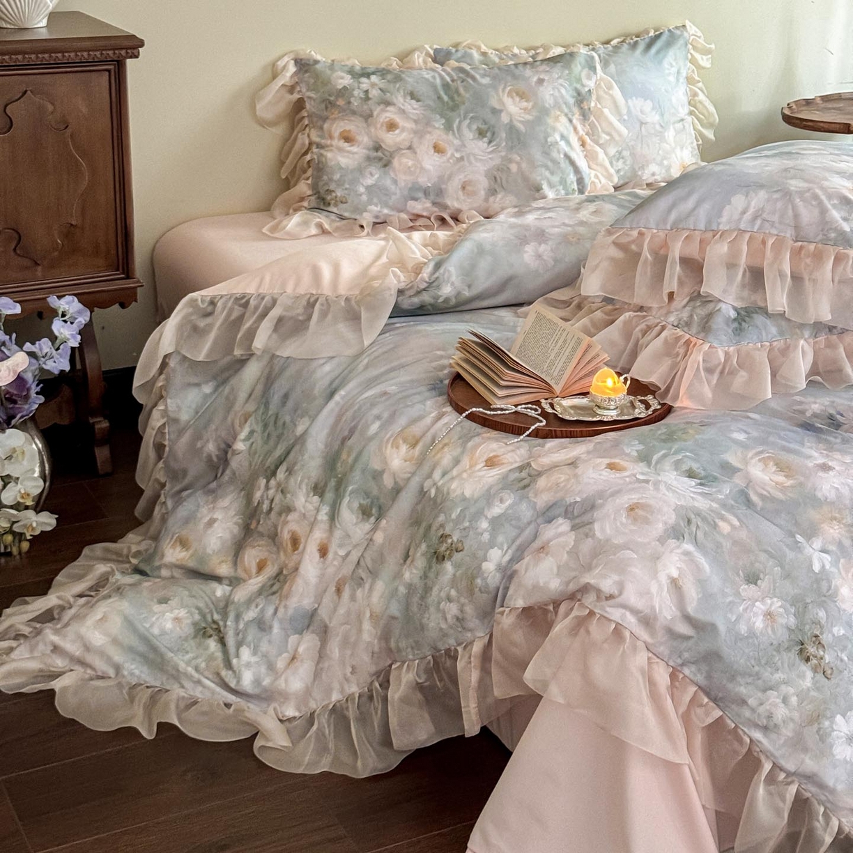 91家纺网 家纺一手货源 找家纺 涵宸家纺 2025新款50S全棉磨毛花边四件套【更多花型联系商家电话：17798859966 微信同号，网站：www.hanchenjf.com】 花边-蔷薇晨露