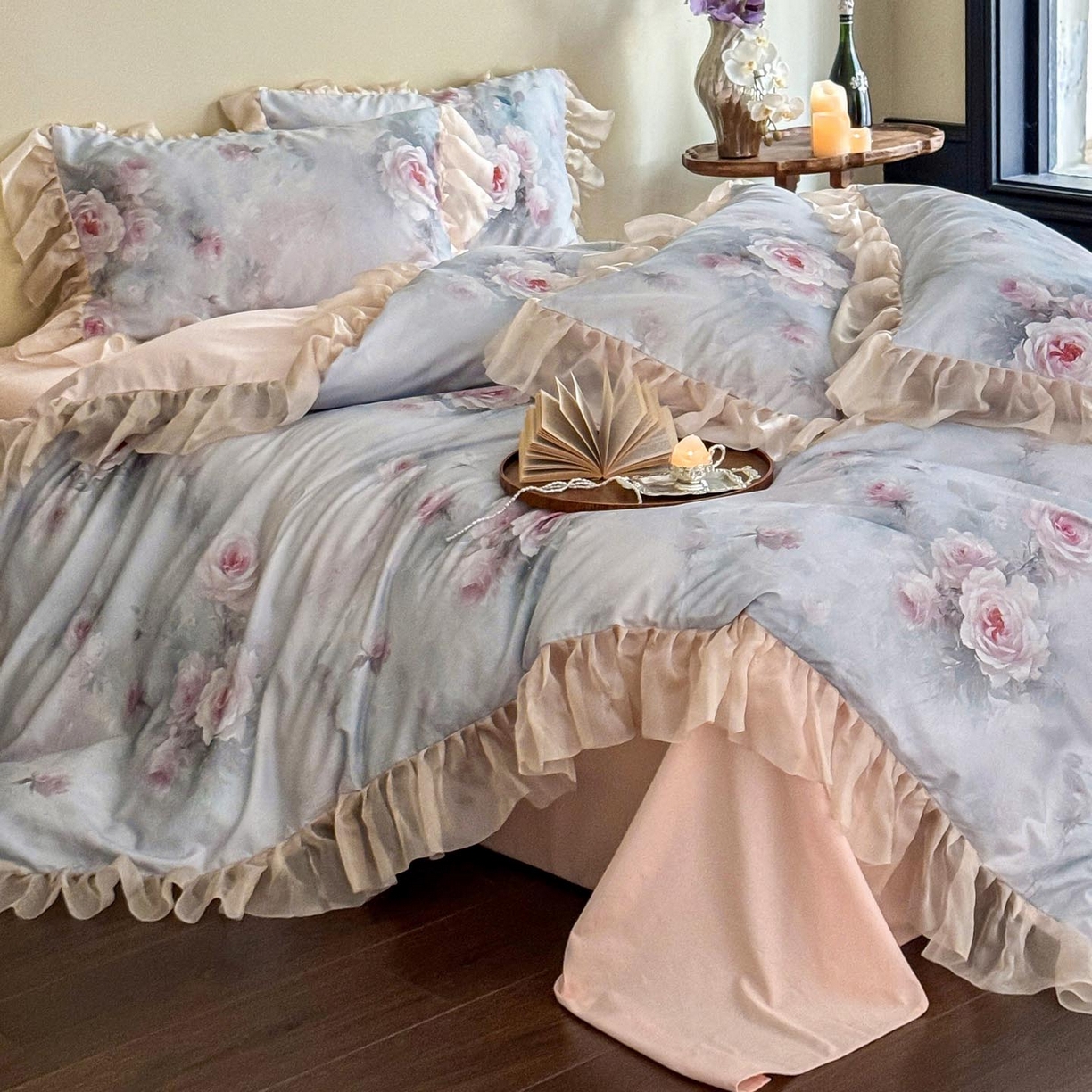 91家纺网 家纺一手货源 找家纺 涵宸家纺 2025新款50S全棉磨毛花边四件套【更多花型联系商家电话：17798859966 微信同号，网站：www.hanchenjf.com】 花边-清欢-蓝