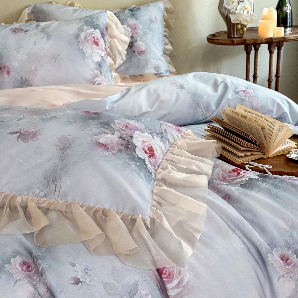 91家纺网 家纺一手货源 找家纺 涵宸家纺 2025新款50S全棉磨毛花边四件套【更多花型联系商家电话：17798859966 微信同号，网站：www.hanchenjf.com】 花边-清欢-蓝