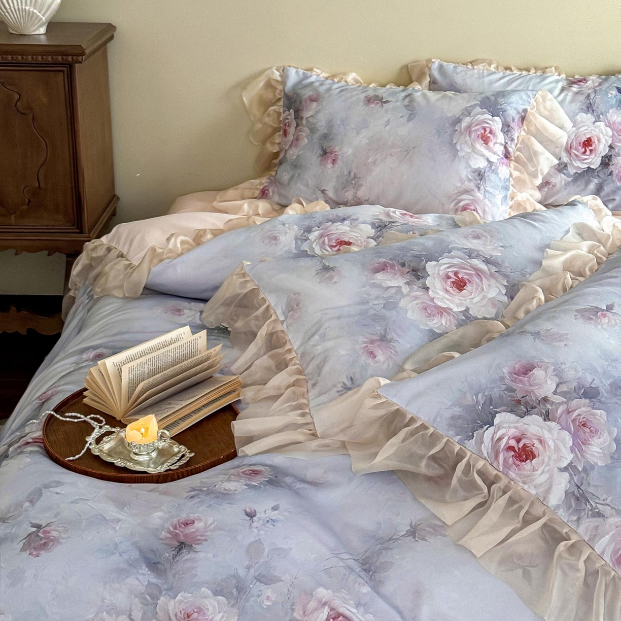 91家纺网 家纺一手货源 找家纺 涵宸家纺 2025新款50S全棉磨毛花边四件套【更多花型联系商家电话：17798859966 微信同号，网站：www.hanchenjf.com】 花边-清欢-蓝