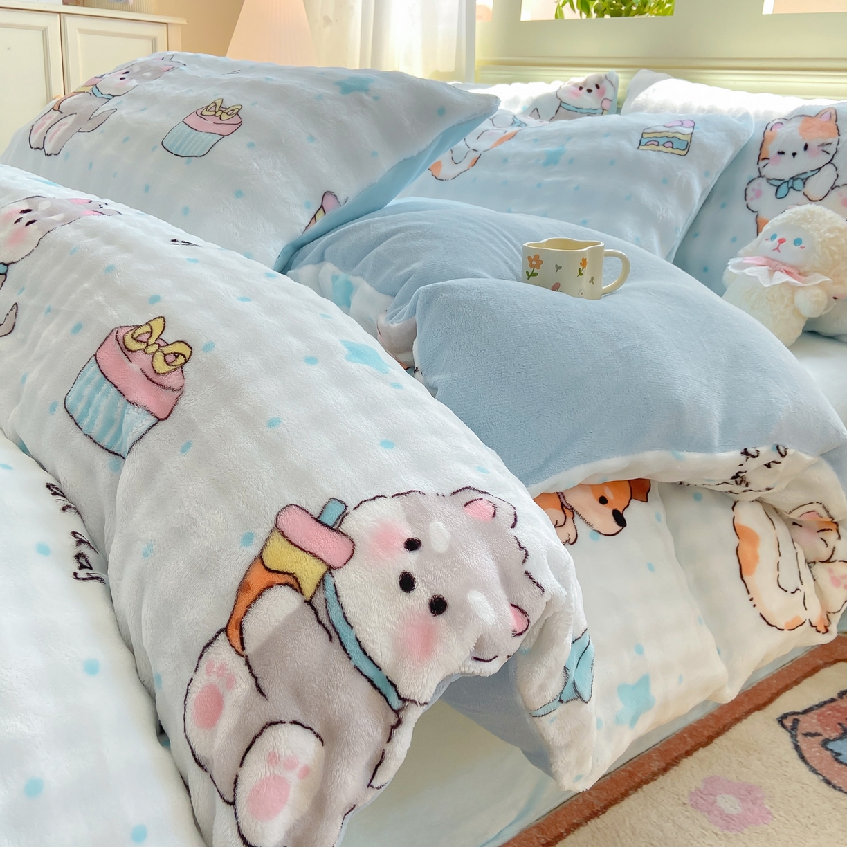 91家纺网 家纺一手货源 找家纺 耐思家纺 2025新款泡泡牛奶绒印花四件套系列 泡泡-宠物聚会