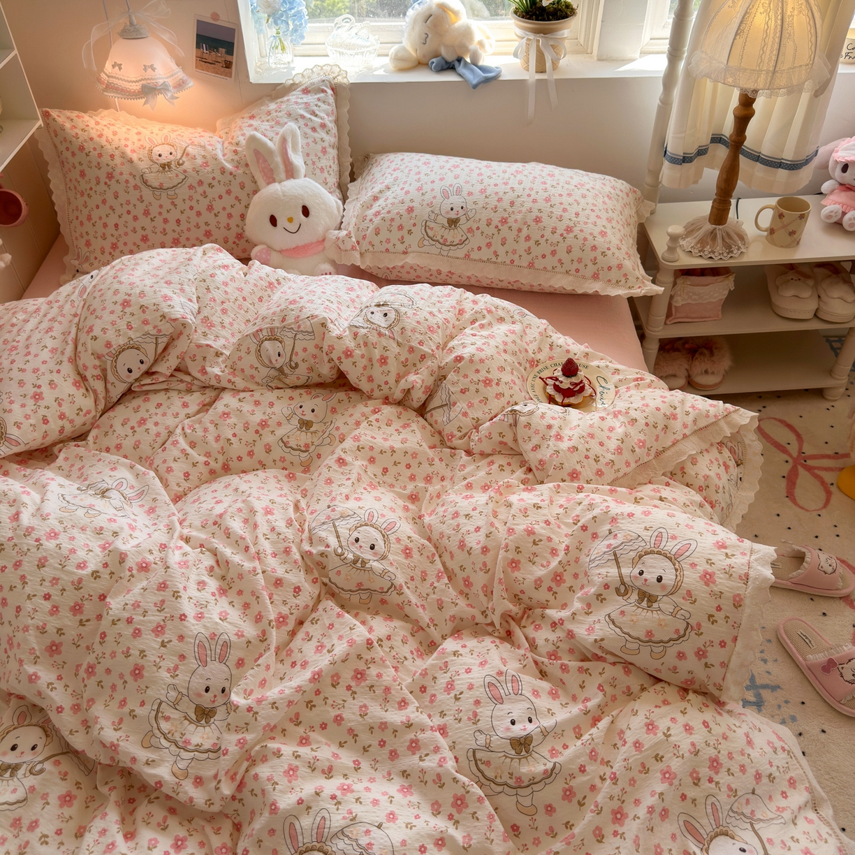 91家纺网 家纺一手货源 找家纺 优卡迪家纺馆 2025新款A类全棉镂空花边皱皱棉双层纱四件套 相见欢