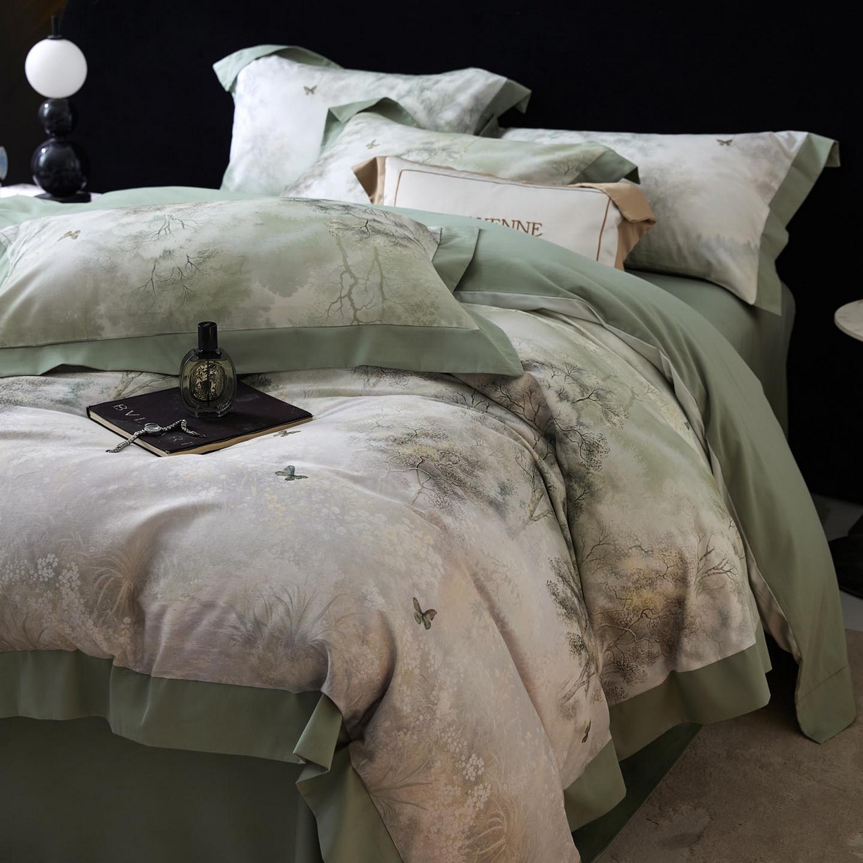 91家纺网 家纺一手货源 找家纺 涵宸家纺 2025新款50S全棉磨毛拼角款四件套【更多花型 联系商家电话：17798859966 微信同号，网站：www.hanchenjf.com】 布丽姬特（绿）