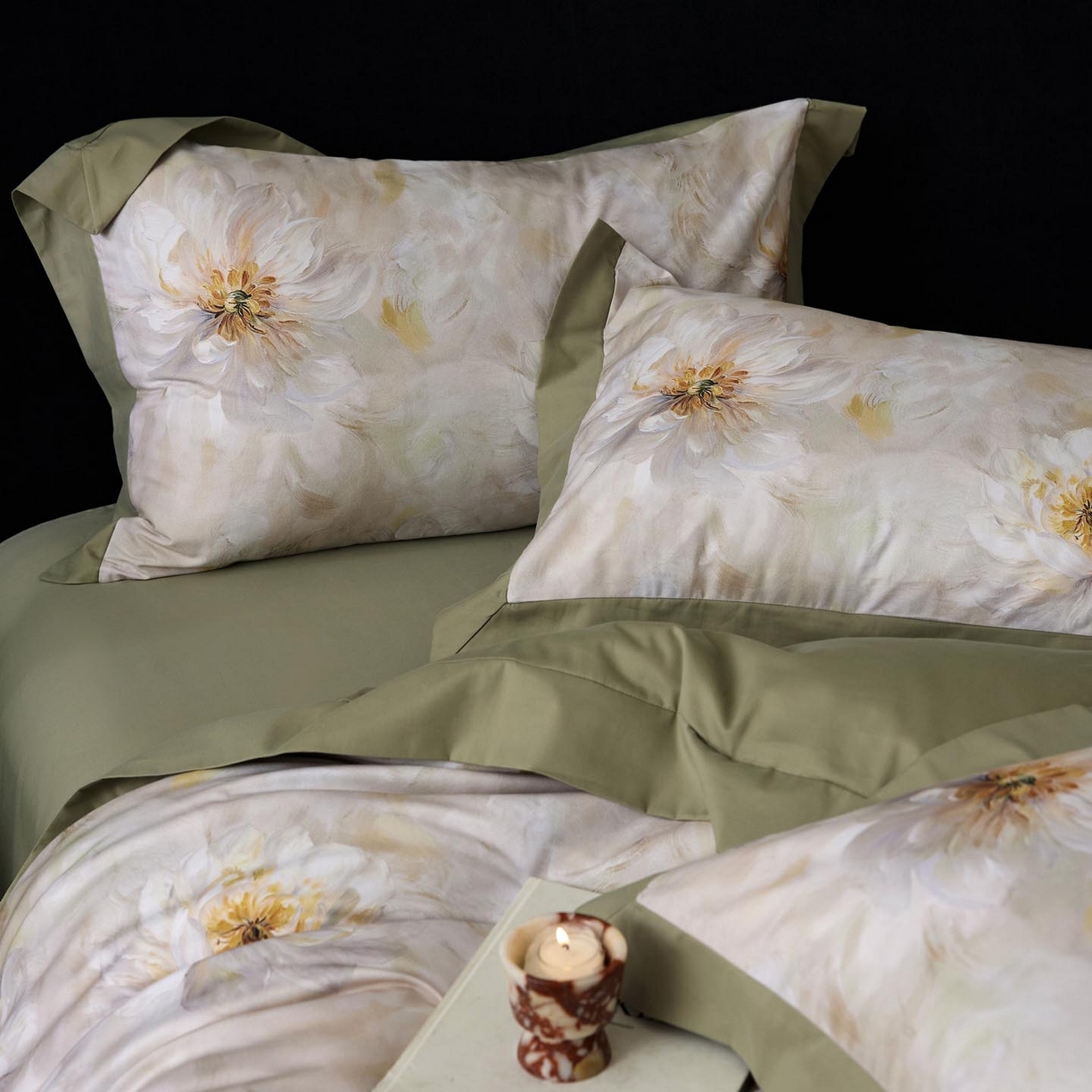 91家纺网 家纺一手货源 找家纺 涵宸家纺 2025新款50S全棉磨毛拼角款四件套【更多花型 联系商家电话：17798859966 微信同号，网站：www.hanchenjf.com】 清影华韵（灰）