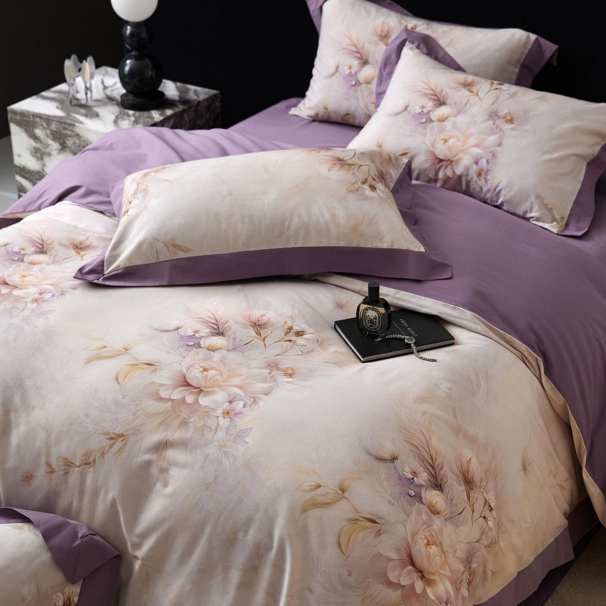 91家纺网 家纺一手货源 找家纺 涵宸家纺 2025新款50S全棉磨毛拼角款四件套【更多花型 联系商家电话：17798859966 微信同号，网站：www.hanchenjf.com】 漾花（粉）