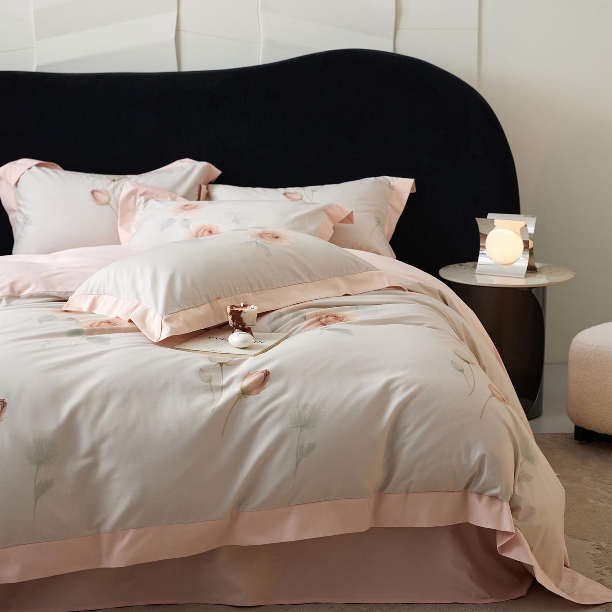 91家纺网 家纺一手货源 找家纺 涵宸家纺 2025新款50S全棉磨毛拼角款四件套【更多花型 联系商家电话：17798859966 微信同号，网站：www.hanchenjf.com】 悦滢（粉）