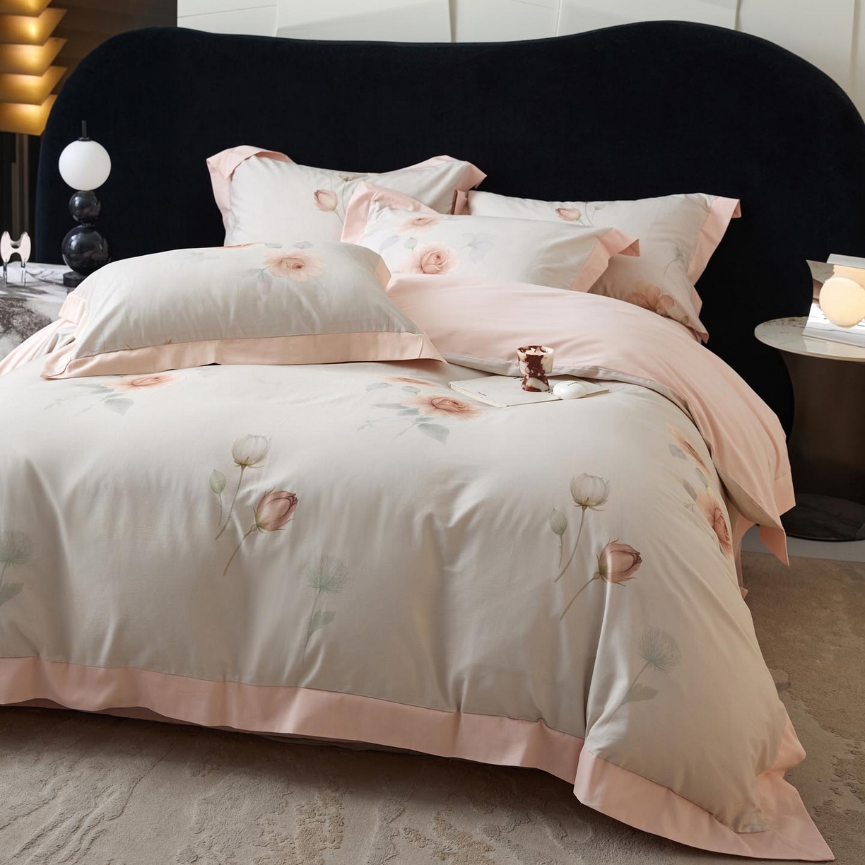 91家纺网 家纺一手货源 找家纺 涵宸家纺 2025新款50S全棉磨毛拼角款四件套【更多花型 联系商家电话：17798859966 微信同号，网站：www.hanchenjf.com】 悦滢（粉）