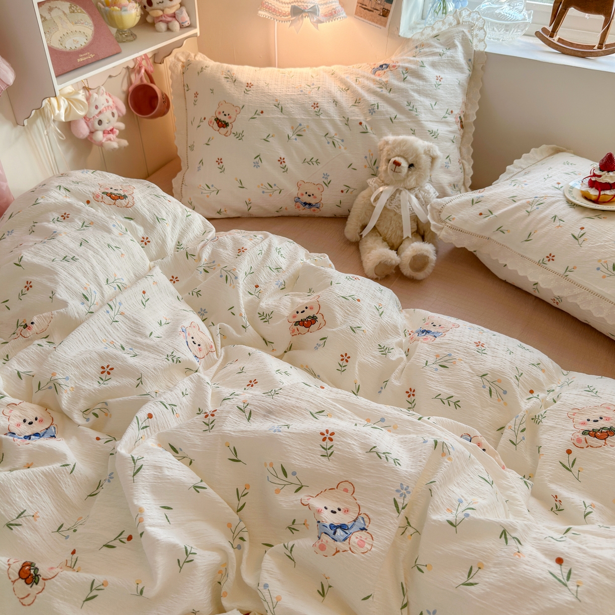 91家纺网 家纺一手货源 找家纺 优卡迪家纺馆 2025新款A类全棉镂空花边皱皱棉双层纱四件套 可比熊