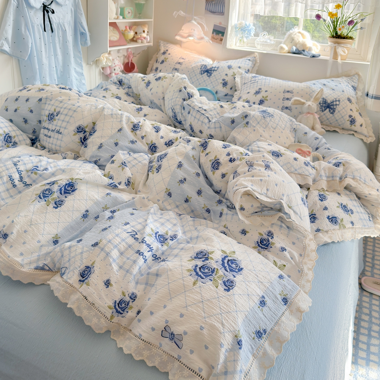 优卡迪家纺馆 2025新款A类全棉镂空花边皱皱棉双层纱四件套 蓝玫之约