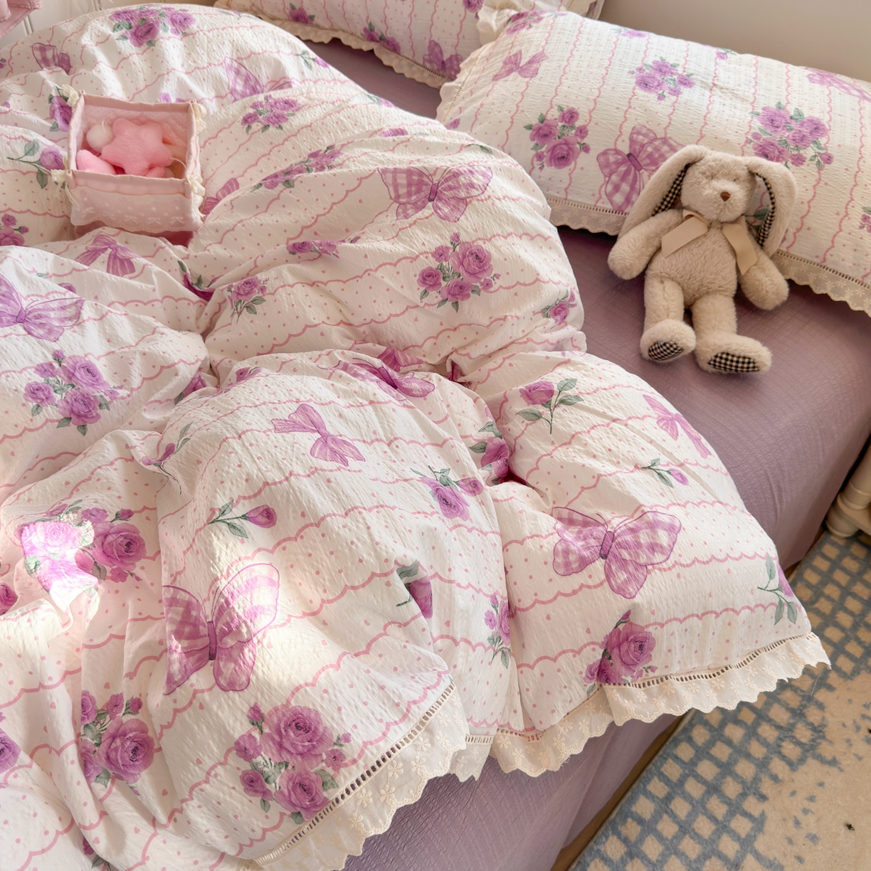 91家纺网 家纺一手货源 找家纺 优卡迪家纺馆 2025新款A类全棉镂空花边皱皱棉双层纱四件套 流苏