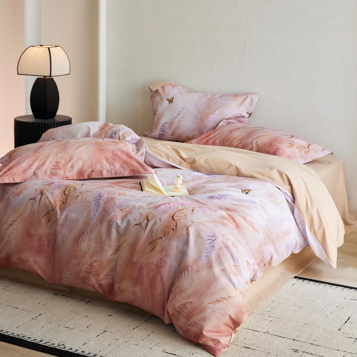 91家纺网 家纺一手货源 找家纺 涵宸家纺 2025新款50S磨毛基础款四件套【更多花型 联系商家电话：17798859966 微信同号，网站：www.hanchenjf.com】 黛芙妮（粉）