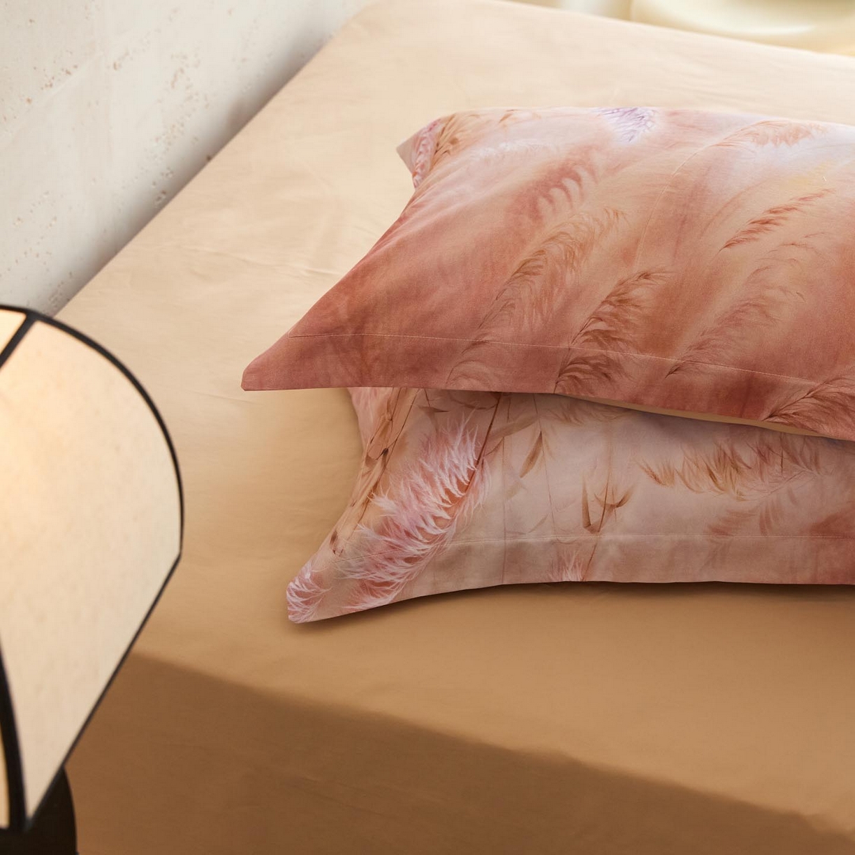 91家纺网 家纺一手货源 找家纺 涵宸家纺 2025新款50S磨毛基础款四件套【更多花型 联系商家电话：17798859966 微信同号，网站：www.hanchenjf.com】 黛芙妮（粉）