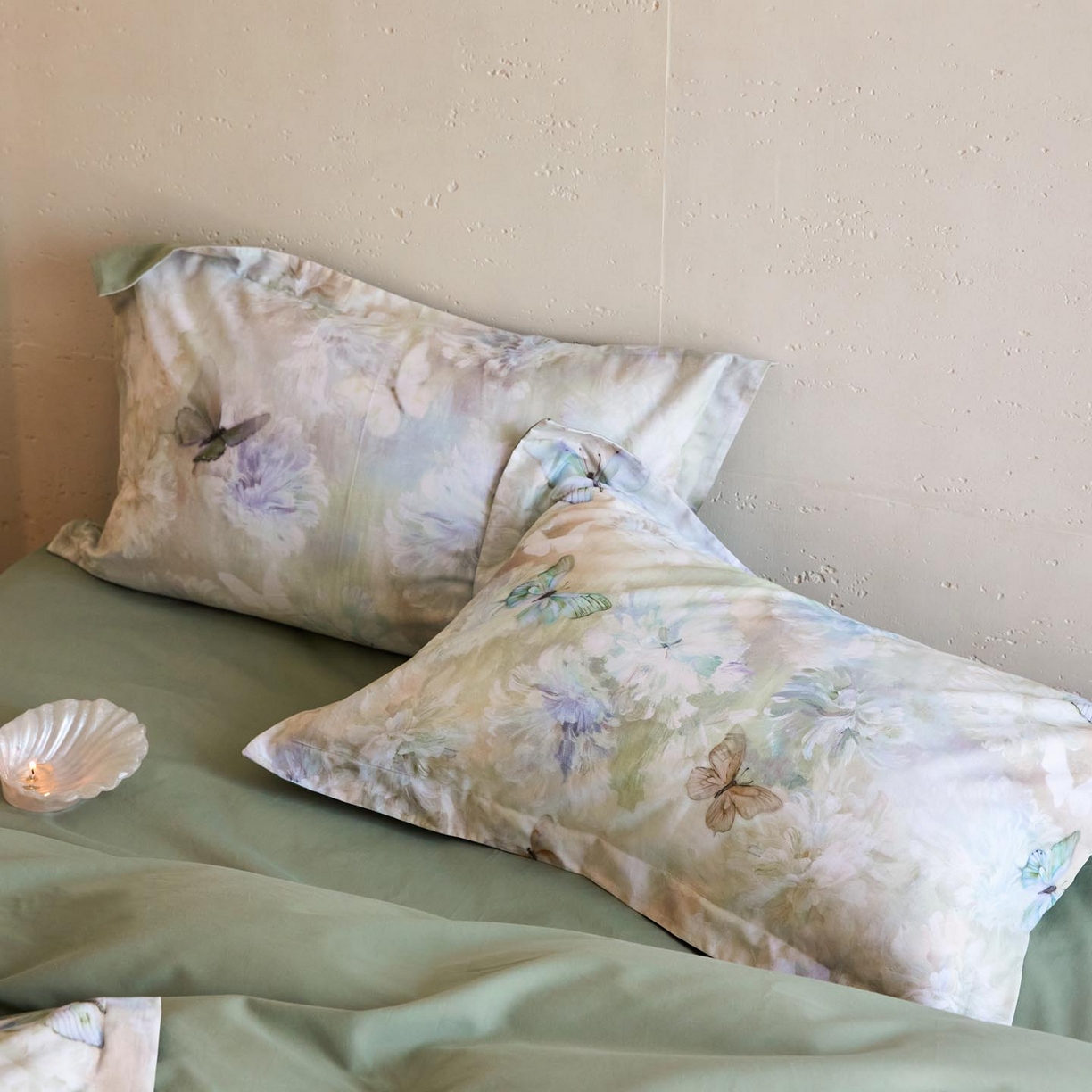 91家纺网 家纺一手货源 找家纺 涵宸家纺 2025新款50S磨毛基础款四件套【更多花型 联系商家电话：17798859966 微信同号，网站：www.hanchenjf.com】 蝶衣舞（兰）