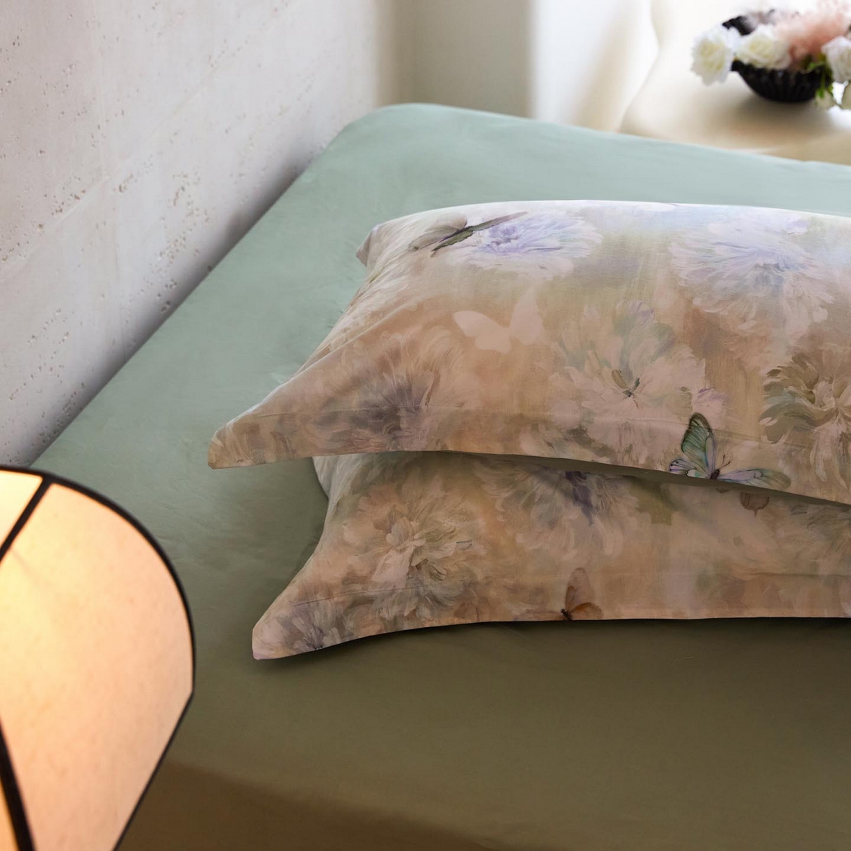 91家纺网 家纺一手货源 找家纺 涵宸家纺 2025新款50S磨毛基础款四件套【更多花型 联系商家电话：17798859966 微信同号，网站：www.hanchenjf.com】 蝶衣舞（兰）