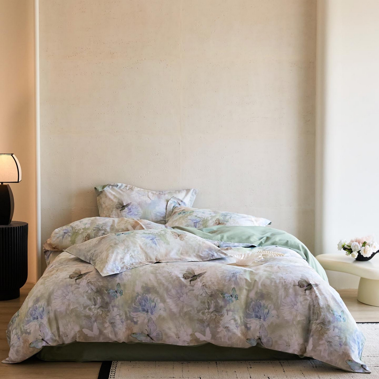 91家纺网 家纺一手货源 找家纺 涵宸家纺 2025新款50S磨毛基础款四件套【更多花型 联系商家电话：17798859966 微信同号，网站：www.hanchenjf.com】 蝶衣舞（兰）