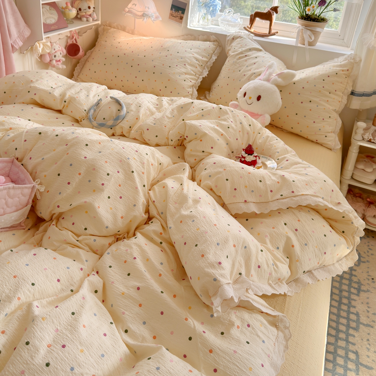 91家纺网 家纺一手货源 找家纺 优卡迪家纺馆 2025新款A类全棉镂空花边皱皱棉双层纱四件套 奶油波点