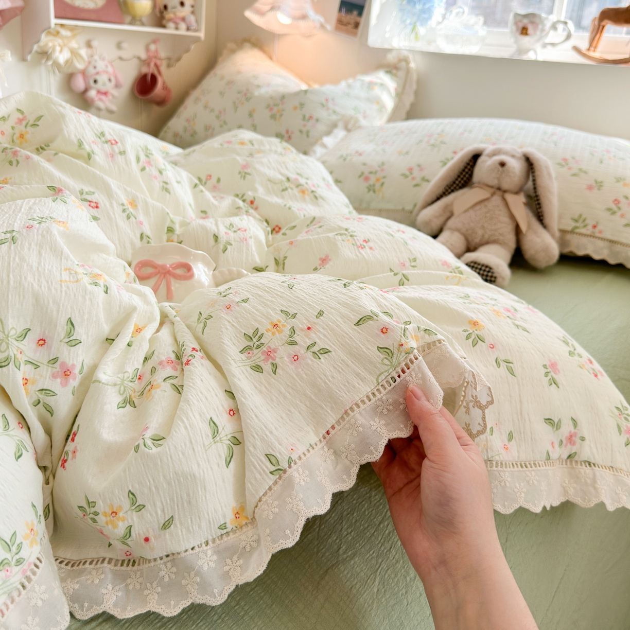 91家纺网 家纺一手货源 找家纺 优卡迪家纺馆 2025新款A类全棉镂空花边皱皱棉双层纱四件套 沁园春