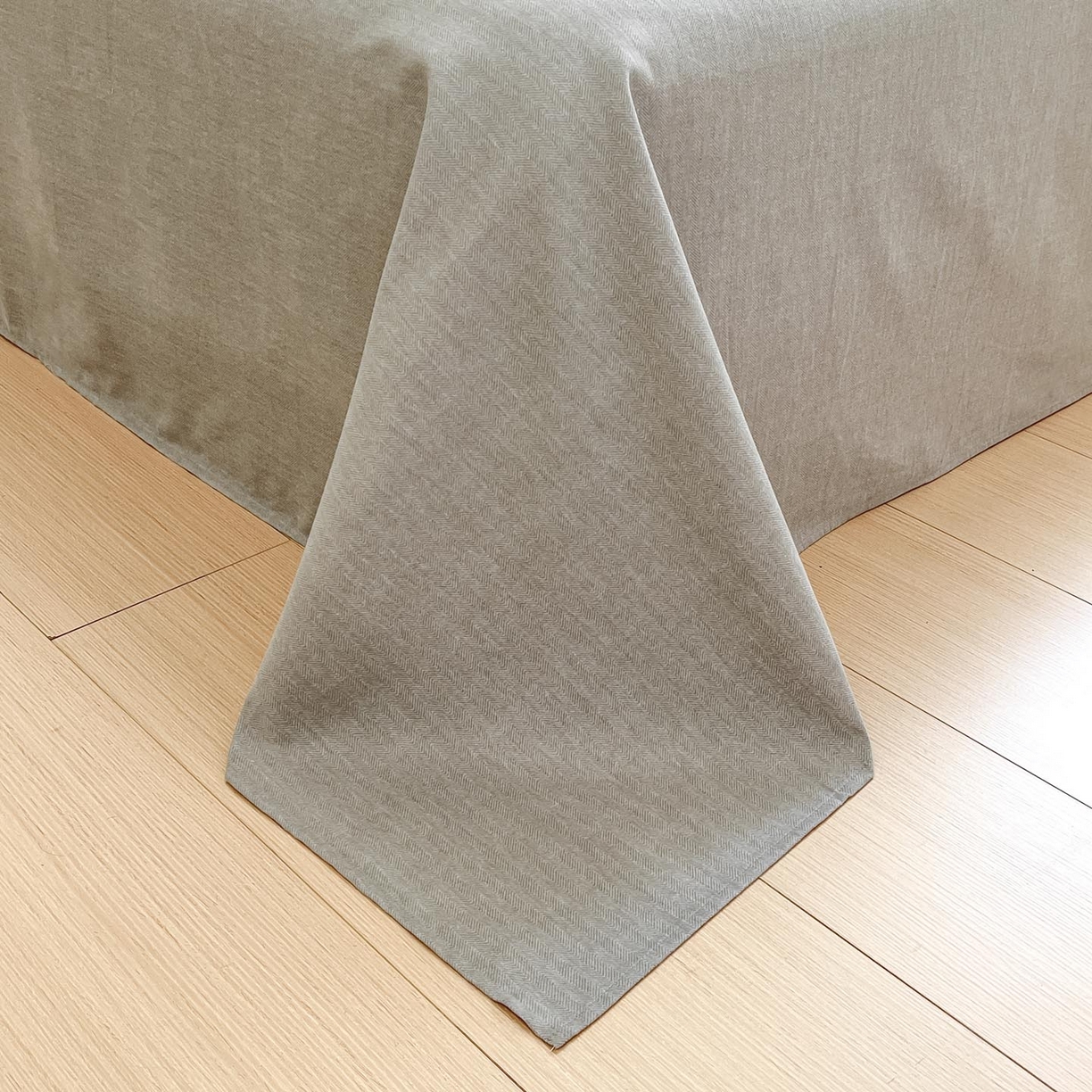 91家纺网 家纺一手货源 找家纺 涵宸家纺 2025新款原棉加厚磨毛印花四件套 魅影