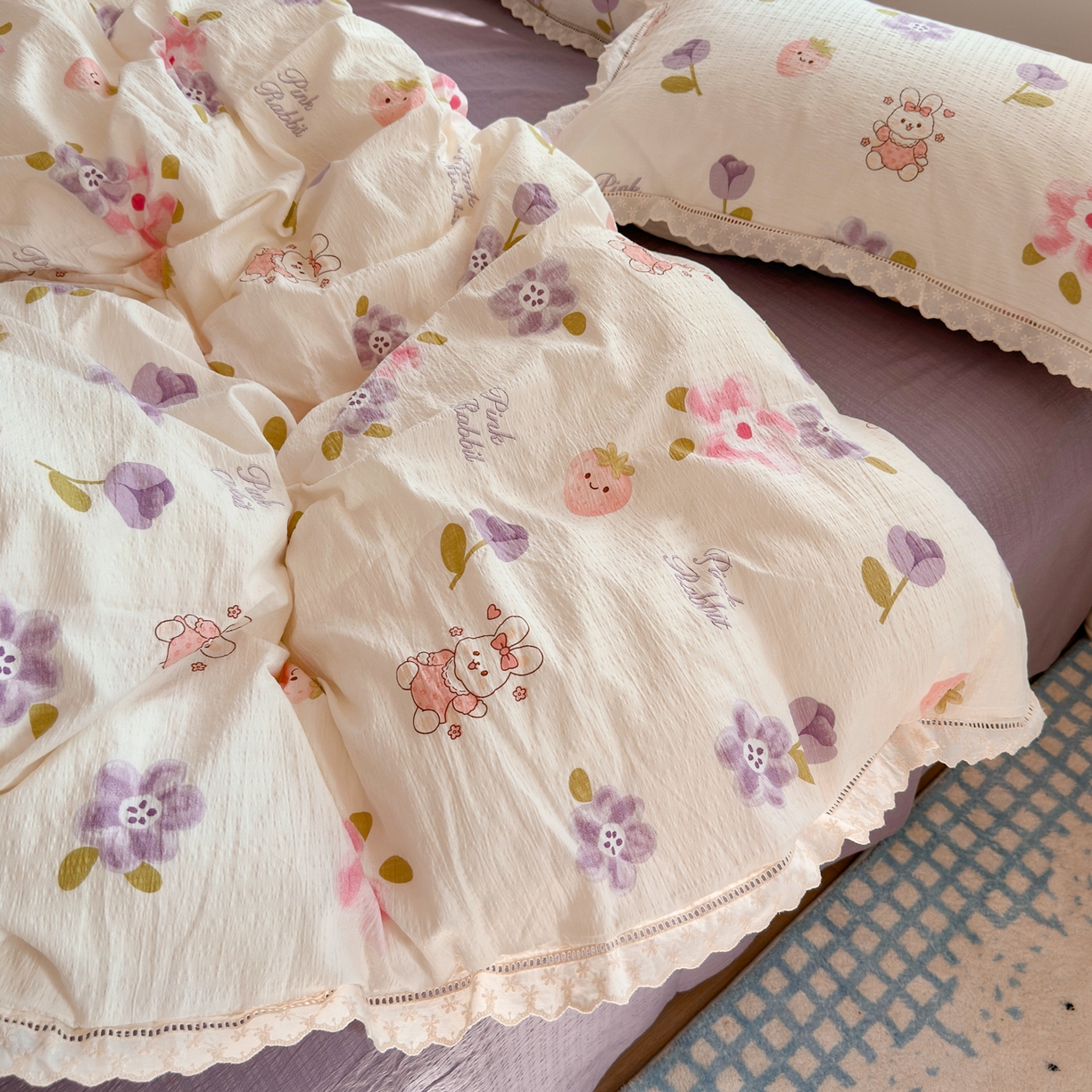 91家纺网 家纺一手货源 找家纺 优卡迪家纺馆 2025新款A类全棉镂空花边皱皱棉双层纱四件套 盛夏