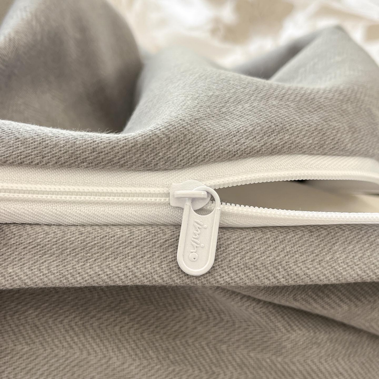 91家纺网 家纺一手货源 找家纺 涵宸家纺 2025新款原棉加厚磨毛印花四件套 魅影